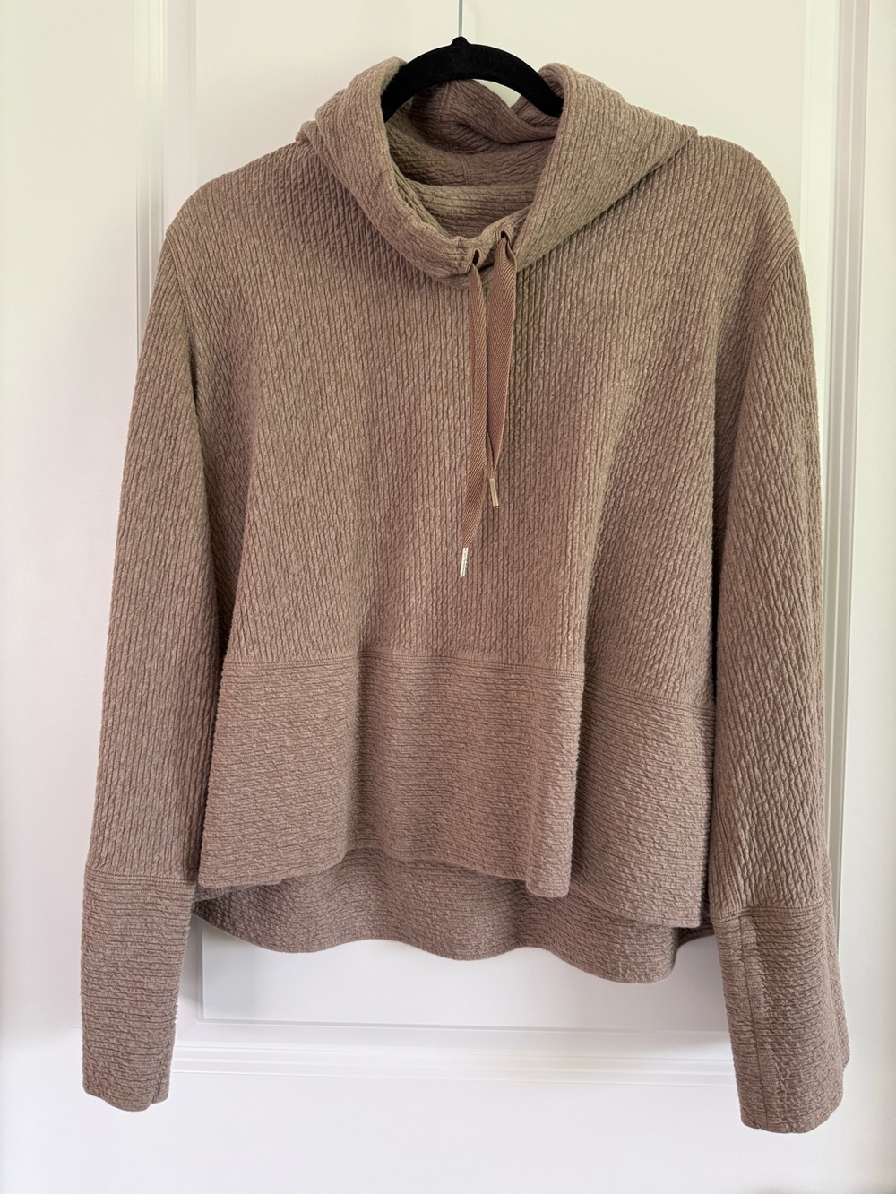EUC lululemon Retreat Yourself Pullover